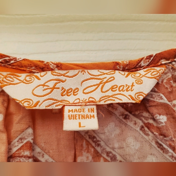 Free Heart cami - Picture 4 of 4